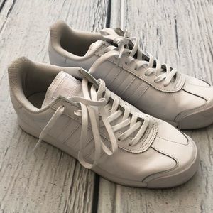 Adidas unisex shoes size